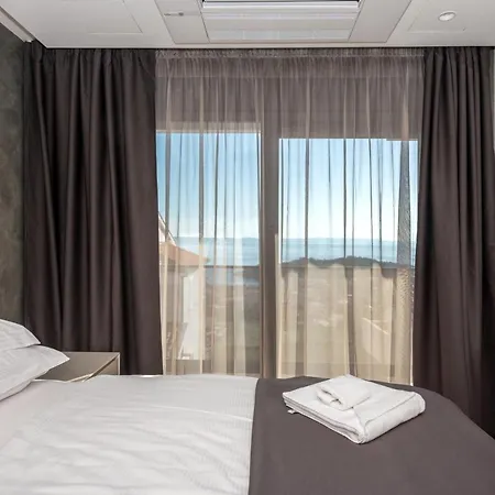 Aurelia 1 马卡尔斯卡