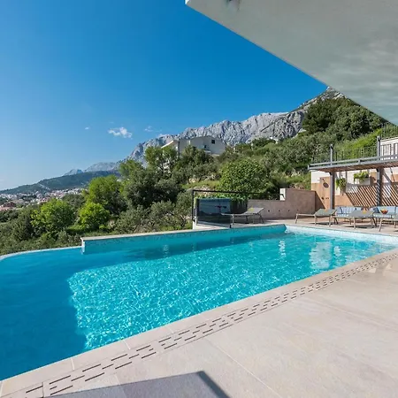 Vila Aurelia 1 *