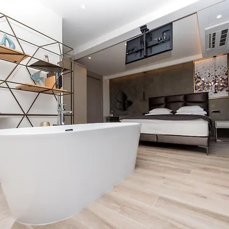 Vila Aurelia 1 * Makarska