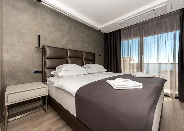 Aurelia 1 ماكارسكا